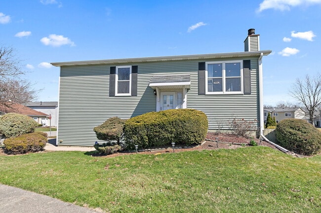 2155 College Dr in Glendale Heights, IL - Building Photo - Building Photo