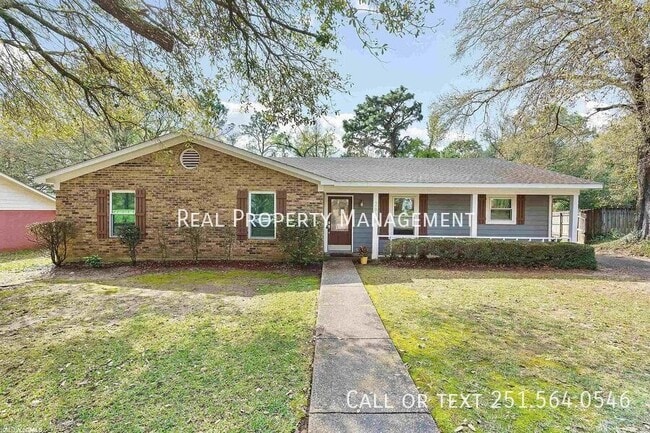 property at 2808 Westmoor Ct