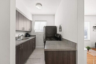 7340 Harding Ave in Miami Beach, FL - Building Photo - Building Photo