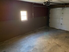 2630 Kennedy Dr in East Moline, IL - Building Photo