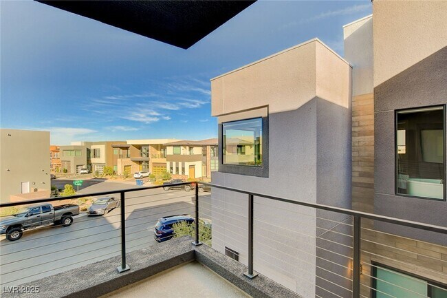 property at 5289 Feathertop Dr