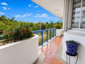 2370 NE 135th St in North Miami, FL - Building Photo - Building Photo