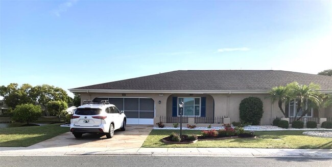 1505 Cloister Dr in Sun City Center, FL - Building Photo - Building Photo