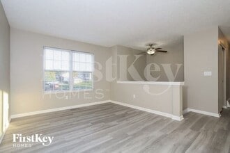 8 Sandpiper Ct in Amelia, OH - Building Photo - Building Photo