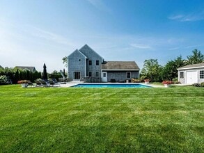 24 Randolph Way in Portsmouth, RI - Building Photo - Building Photo