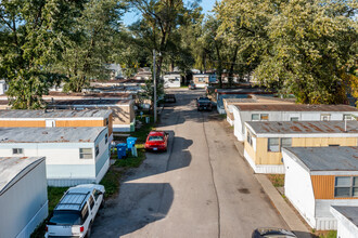 Farmington Hills Mobile Manor in Farmington Hills, MI - Building Photo - Building Photo