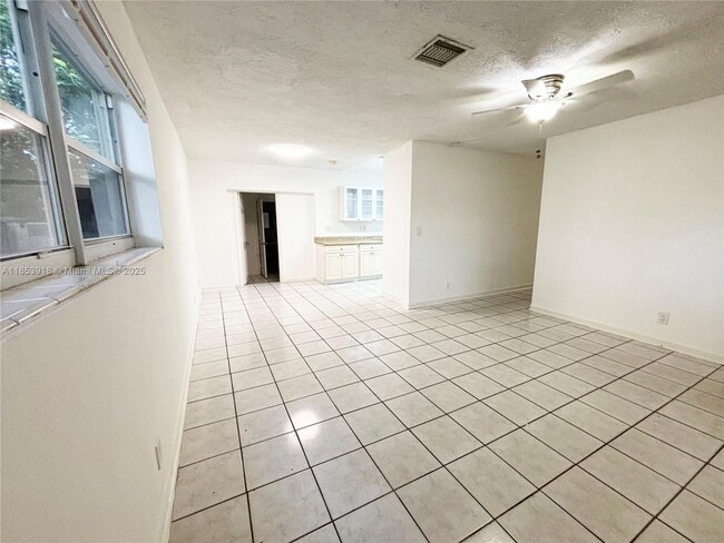 560 SW 50th Terrace in Margate, FL - Building Photo - Building Photo