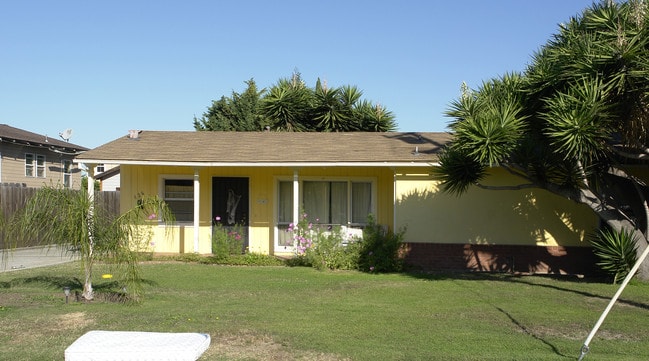 630 Cherry Way in Hayward, CA - Building Photo - Building Photo