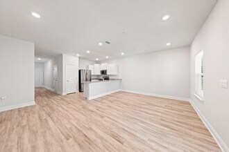 1027 McLaren Cir in Fort Walton Beach, FL - Building Photo - Building Photo