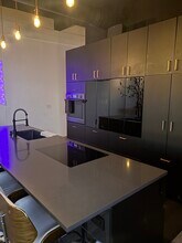 3323 N Paulina St, Unit 5G in Chicago, IL - Foto de edificio - Building Photo