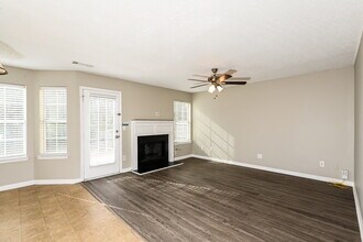 5863 Sunflower Ct in Ellenwood, GA - Building Photo - Building Photo