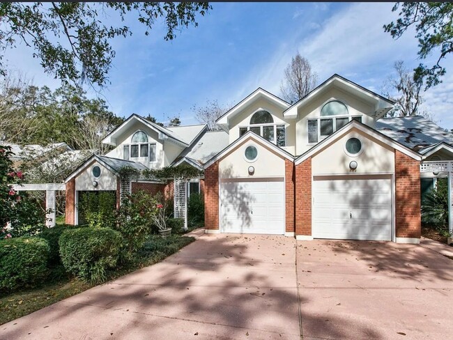 property at 842 Santa Rosa Dr