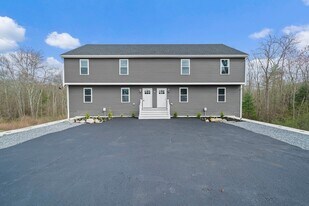 13 Broadway, Unit 1 in Raynham, MA - Building Photo