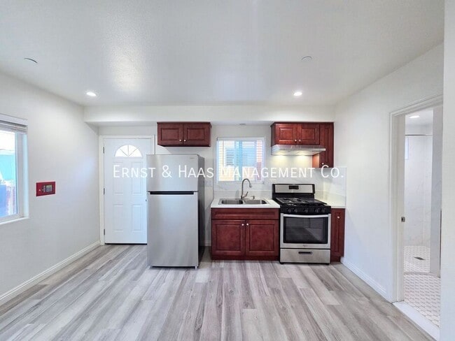 property at 1759 Cerritos Ave