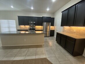 7039 95th St in Lubbock, TX - Building Photo - Building Photo
