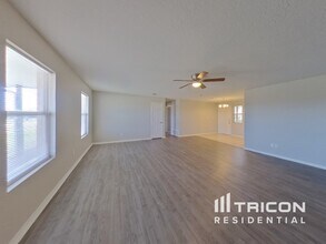 4406 Rob Dr in Granbury, TX - Building Photo - Building Photo