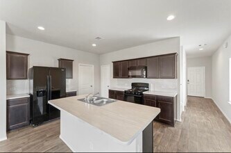 23322 Pelham Prairie Ln in Spring, TX - Foto de edificio - Building Photo