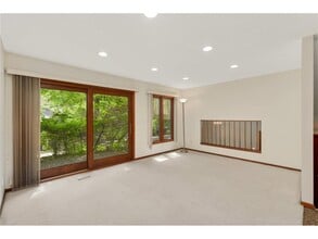 8040 Lea Rd in Minneapolis, MN - Building Photo - Building Photo