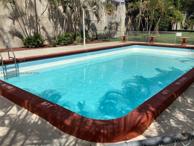 2917 Plunkett St in Hollywood, FL - Building Photo - Building Photo