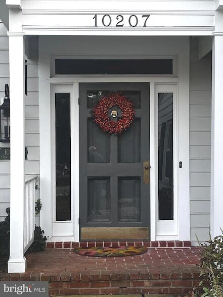 10207 Sundance Ct in Potomac, MD - Building Photo