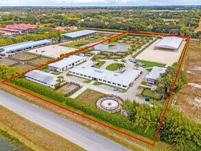 13155 Southfields Rd in Wellington, FL - Building Photo - Building Photo
