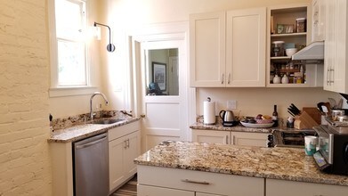 905 Diamond St, Unit A in San Francisco, CA - Building Photo - Building Photo