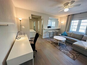 260 Euclid Ave in Miami Beach, FL - Building Photo - Building Photo