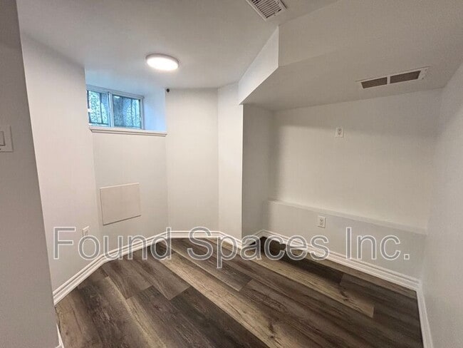 460 King William St in Hamilton, ON - Building Photo - Building Photo