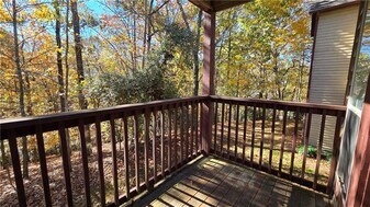 1313 Red Deer Way in Alpharetta, GA - Building Photo
