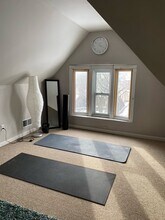 605 4th St NE, Unit 2 in Minneapolis, MN - Foto de edificio - Building Photo