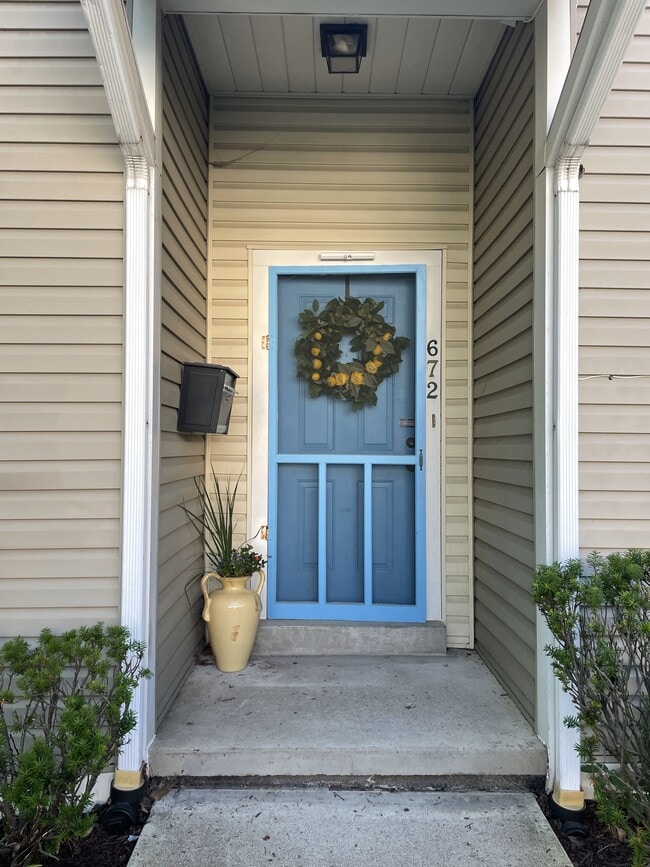 property at 672 Chester Ave