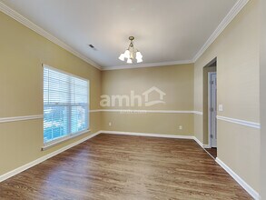 3516 Medlock Ter in Greensboro, NC - Foto de edificio - Building Photo