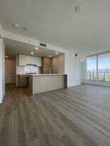 9675 King George Blvd in Surrey, BC - Building Photo