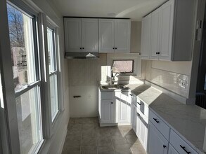 2054 E 14th St, Unit Fl 2 in Brooklyn, NY - Building Photo - Building Photo