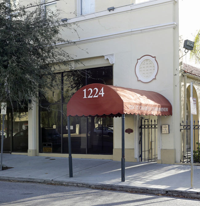 1224 St Charles Ave in New Orleans, LA - Foto de edificio - Building Photo