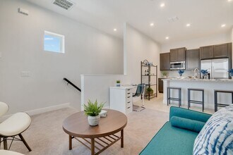 8285 Lindahl Aly in Orlando, FL - Building Photo - Building Photo