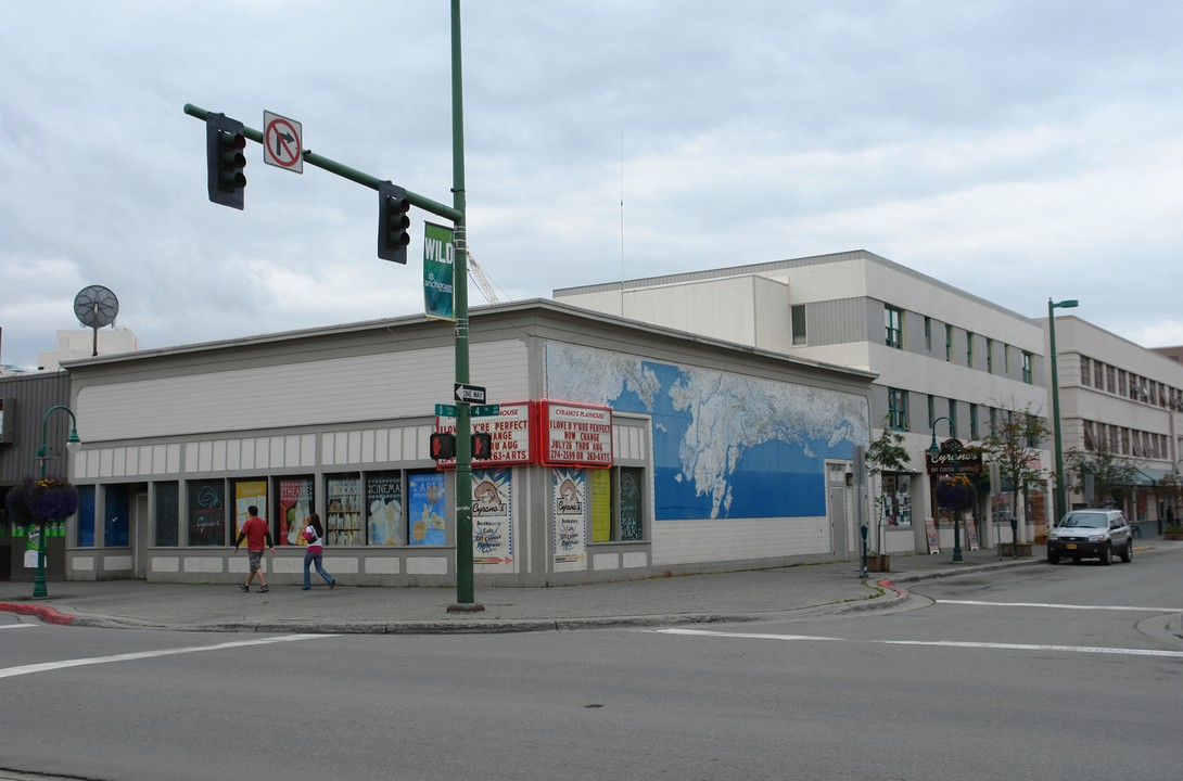 Loussac Building in Anchorage, AK - Foto de edificio