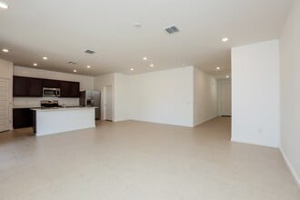 7062 W Indian Clover Way in Tucson, AZ - Building Photo - Building Photo