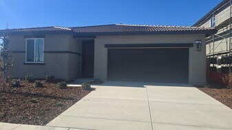 1797 Eagle River Ave in Manteca, CA - Building Photo