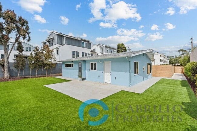 property at 885 Home Ave