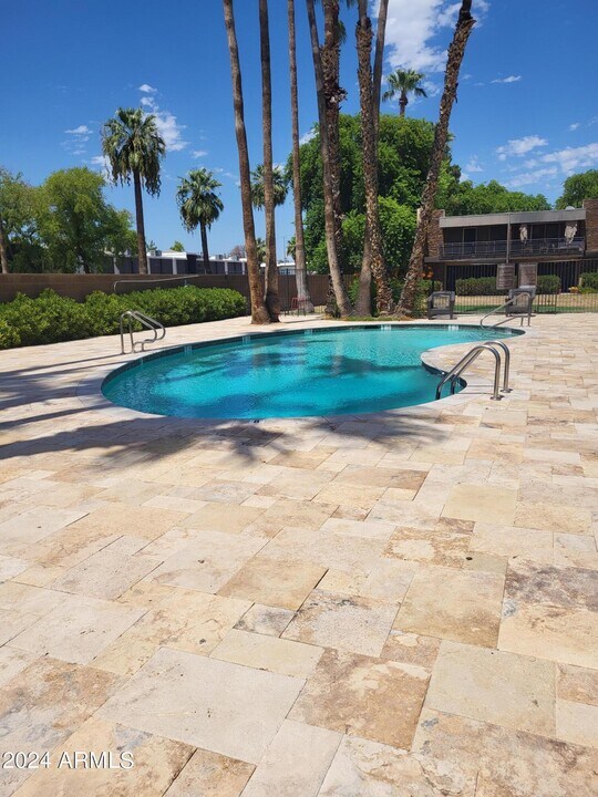 6501 N 17th Ave-Unit -205 in Phoenix, AZ - Foto de edificio