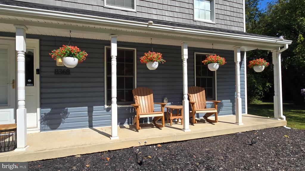 8368 Brock Bridge Rd in Laurel, MD - Building Photo