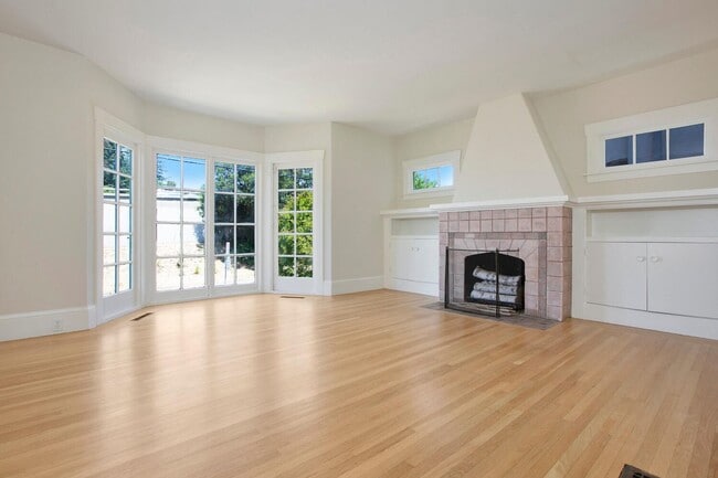 5831 Keith Ave in Oakland, CA - Building Photo - Building Photo