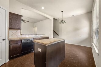 377 Orbit Dr in Lavon, TX - Building Photo - Building Photo