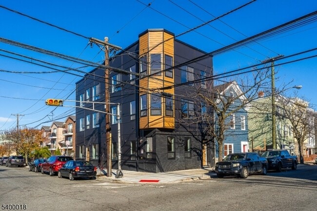 108 Fleming Ave in Newark, NJ - Building Photo - Building Photo