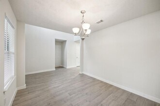 39 W Sage Creek Pl in Spring, TX - Building Photo - Building Photo