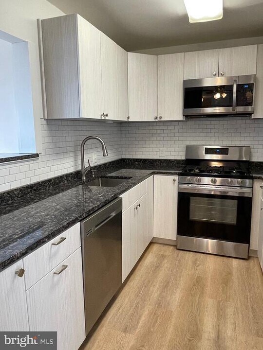 1111 University Blvd W in Silver Spring, MD - Building Photo