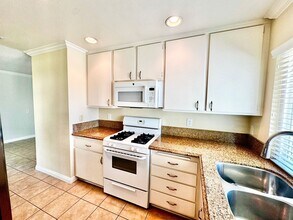 4710 Vía Loma Linda in Yorba Linda, CA - Building Photo - Building Photo