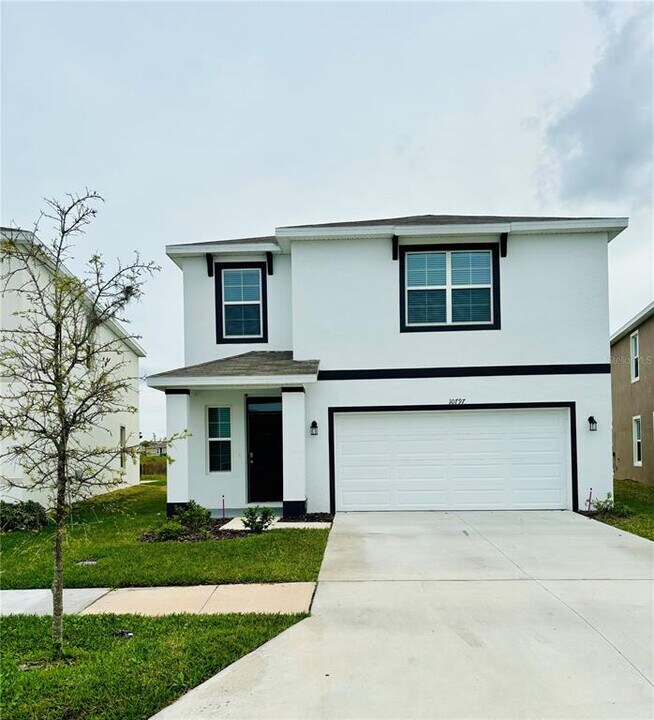 10797 Penny Gale Loop in San Antonio, FL - Building Photo