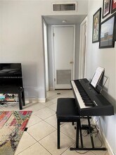 1733 Mayo St in Hollywood, FL - Building Photo - Building Photo